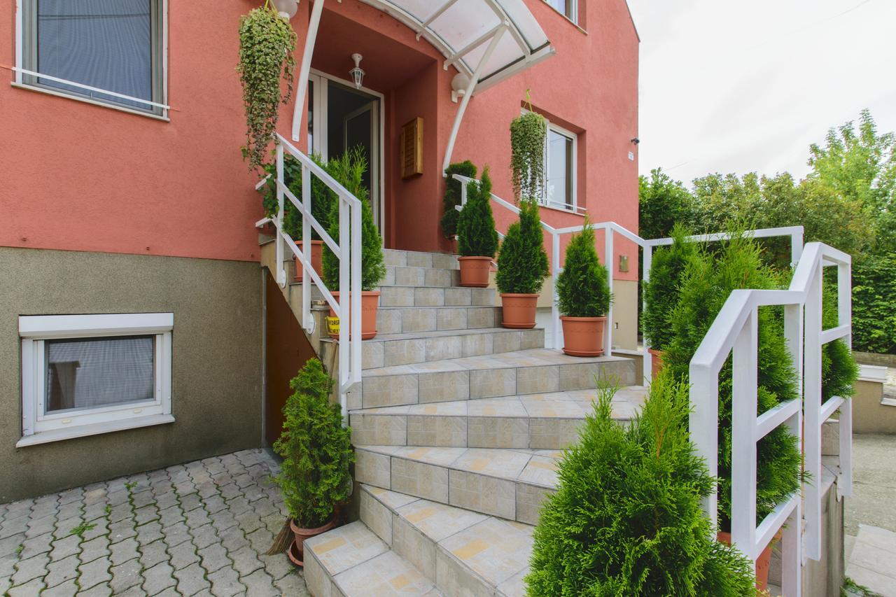 Hotel Irini Panzio Budapeszt Zewnętrze zdjęcie